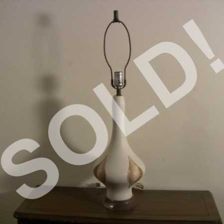 Vintage Mid Century Pottery Ceramic Table Lamp 60s Genie Bottle White Peach 2of2